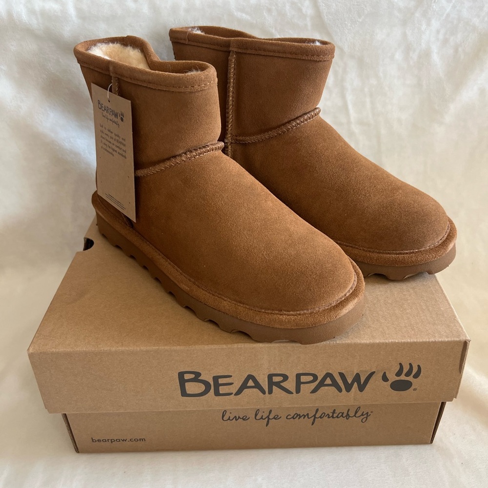 BearPaw boots style Alyssa Youth size 5 in youth